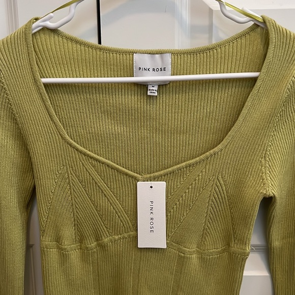 NWT Pink Rose ribbed long sleeve size M - Picture 2 of 3